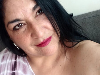 Premium Granny Model Caritovivi